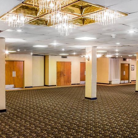 Rodeway Inn & Conference Center Су Сити Екстериор снимка
